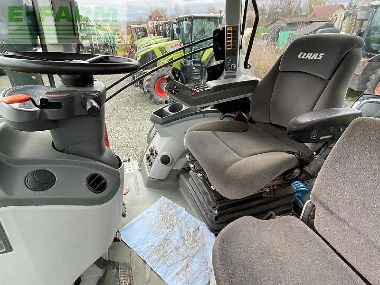 Трактор CLAAS axion 810: снимка 7