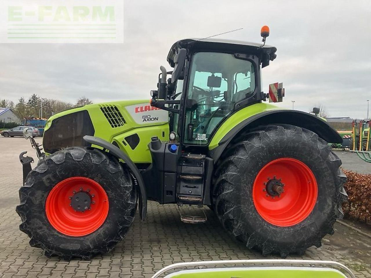 CLAAS axion 810 cis+ cm - Трактор: снимка 1 CLAAS axion 810 cis+ cm - Трактор: снимка 1