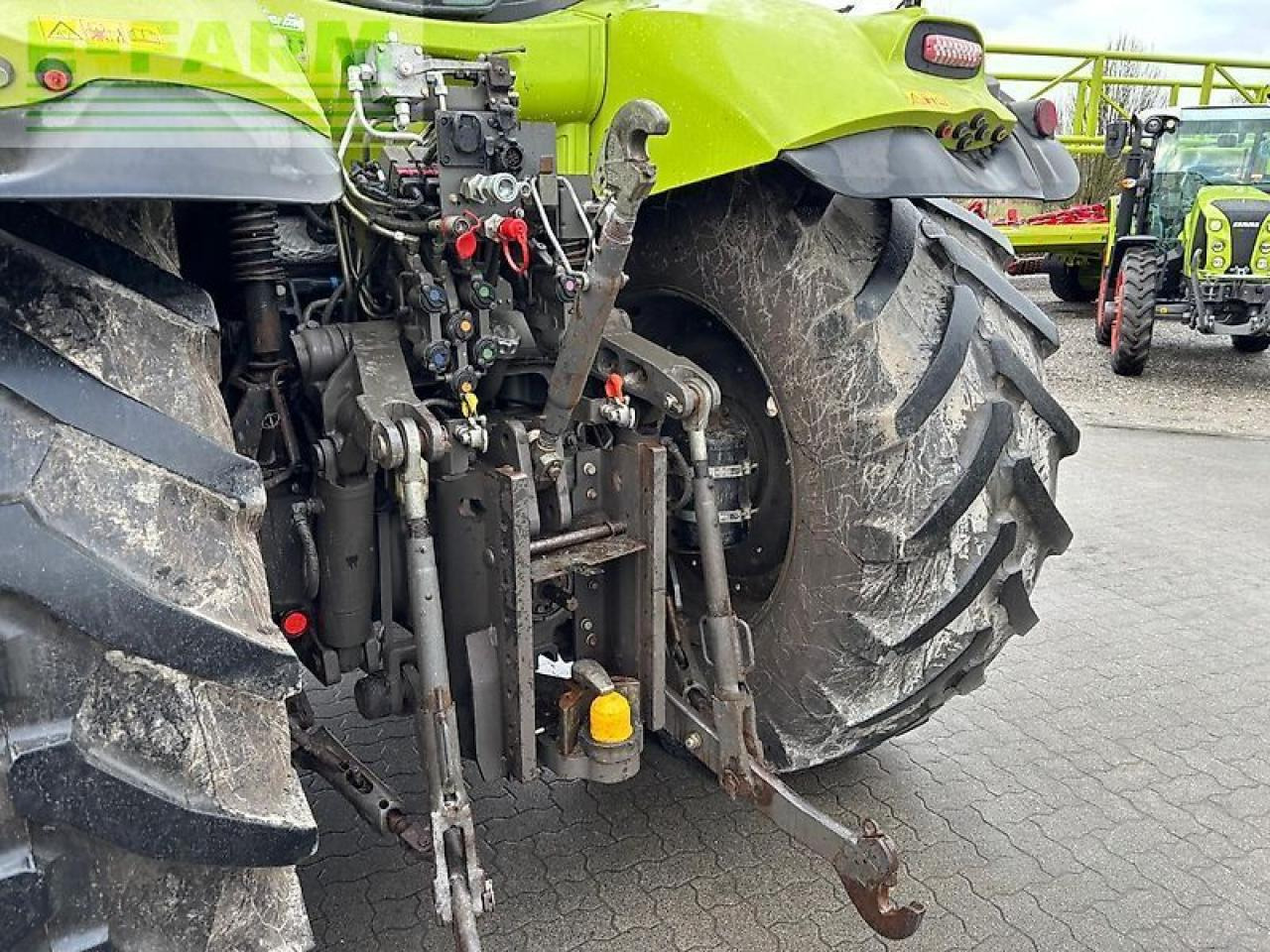 CLAAS axion 810 cmatic CMATIC - Трактор: снимка 4 CLAAS axion 810 cmatic CMATIC - Трактор: снимка 4
