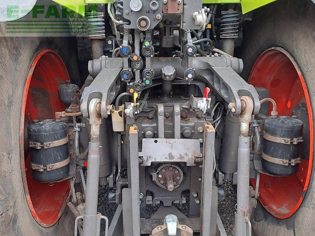 CLAAS axion 830 cmatic lu-paket CMATIC - Трактор: снимка 4 CLAAS axion 830 cmatic lu-paket CMATIC - Трактор: снимка 4