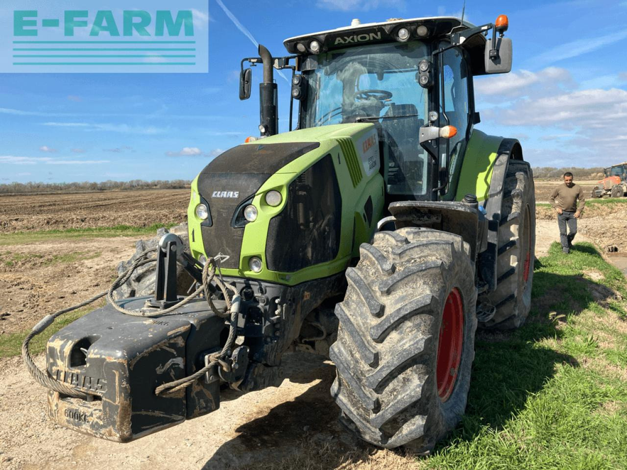 CLAAS axion 830 t4f - Трактор: снимка 2 CLAAS axion 830 t4f - Трактор: снимка 2