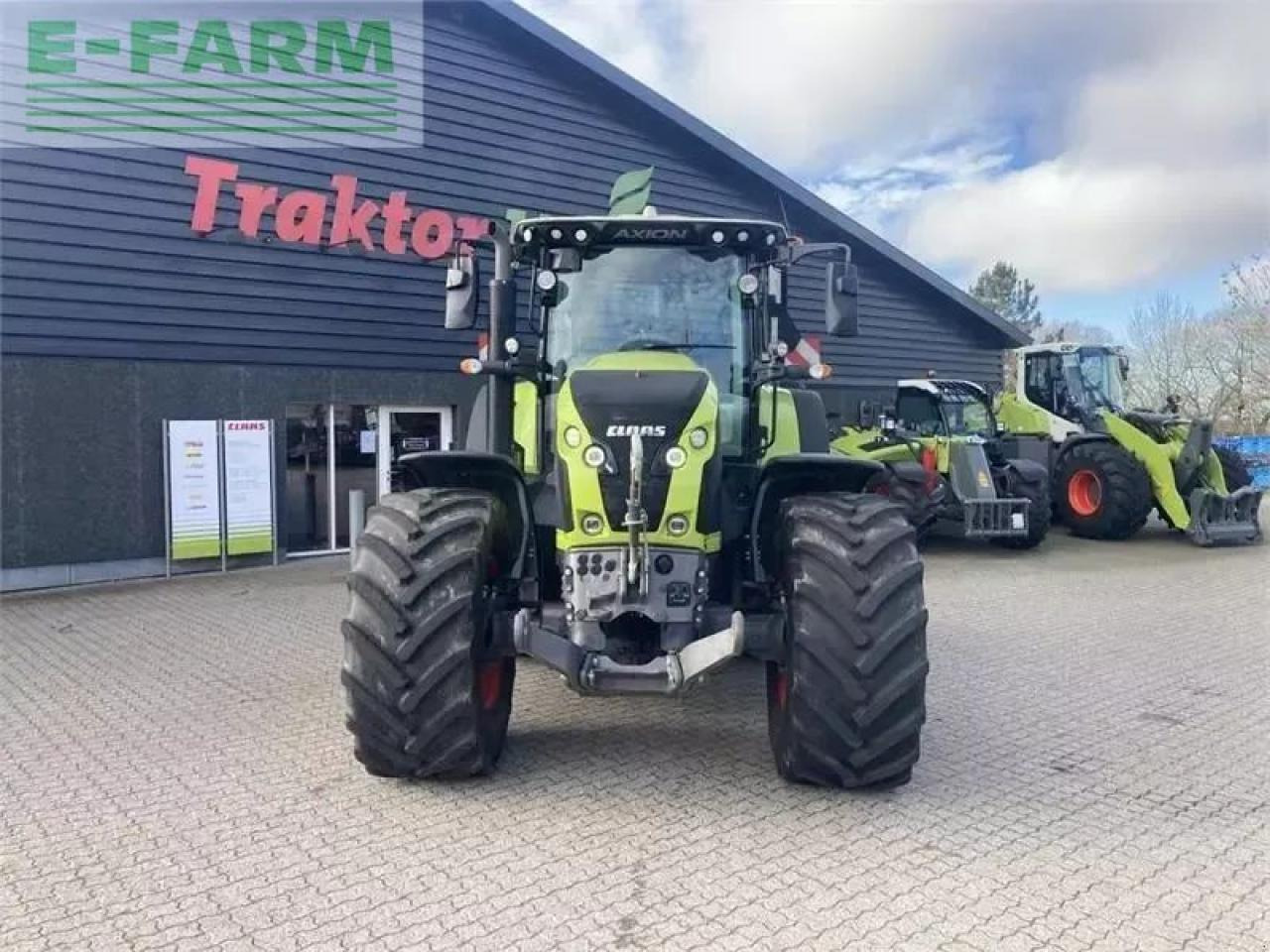 CLAAS axion 850 cis+ - Трактор: снимка 2 CLAAS axion 850 cis+ - Трактор: снимка 2