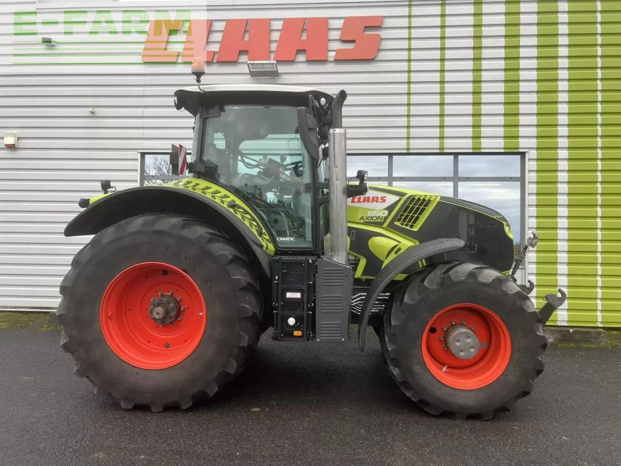 CLAAS axion 850 cmatic CMATIC - Трактор: снимка 2 CLAAS axion 850 cmatic CMATIC - Трактор: снимка 2