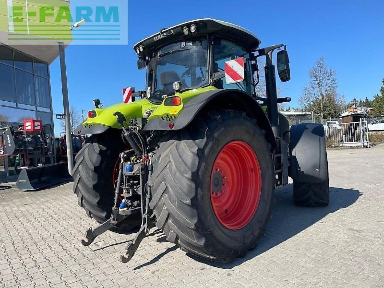 CLAAS axion 850 cmatic - stage v ci - Трактор: снимка 2 CLAAS axion 850 cmatic - stage v ci - Трактор: снимка 2