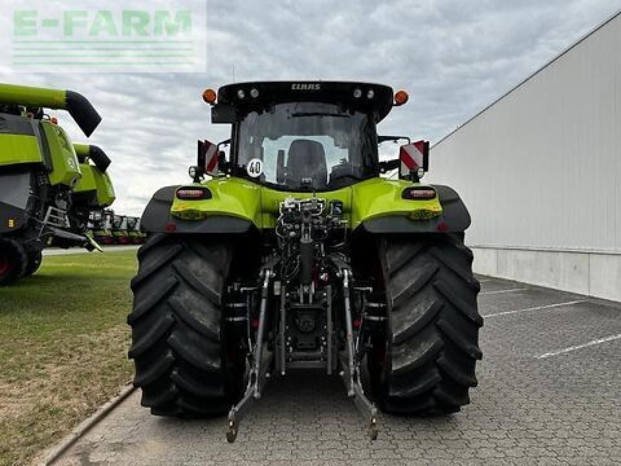 CLAAS axion 870 - Трактор: снимка 4 CLAAS axion 870 - Трактор: снимка 4