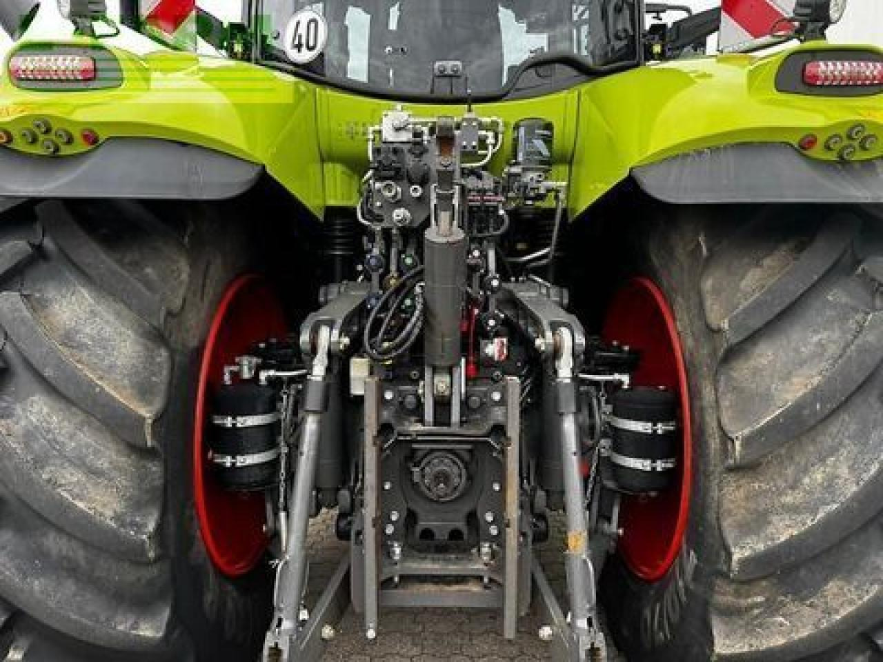 CLAAS axion 870 - Трактор: снимка 5 CLAAS axion 870 - Трактор: снимка 5