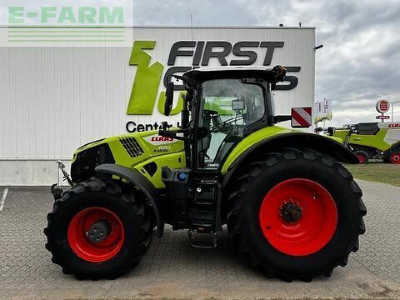 CLAAS axion 870 - Трактор: снимка 2 CLAAS axion 870 - Трактор: снимка 2