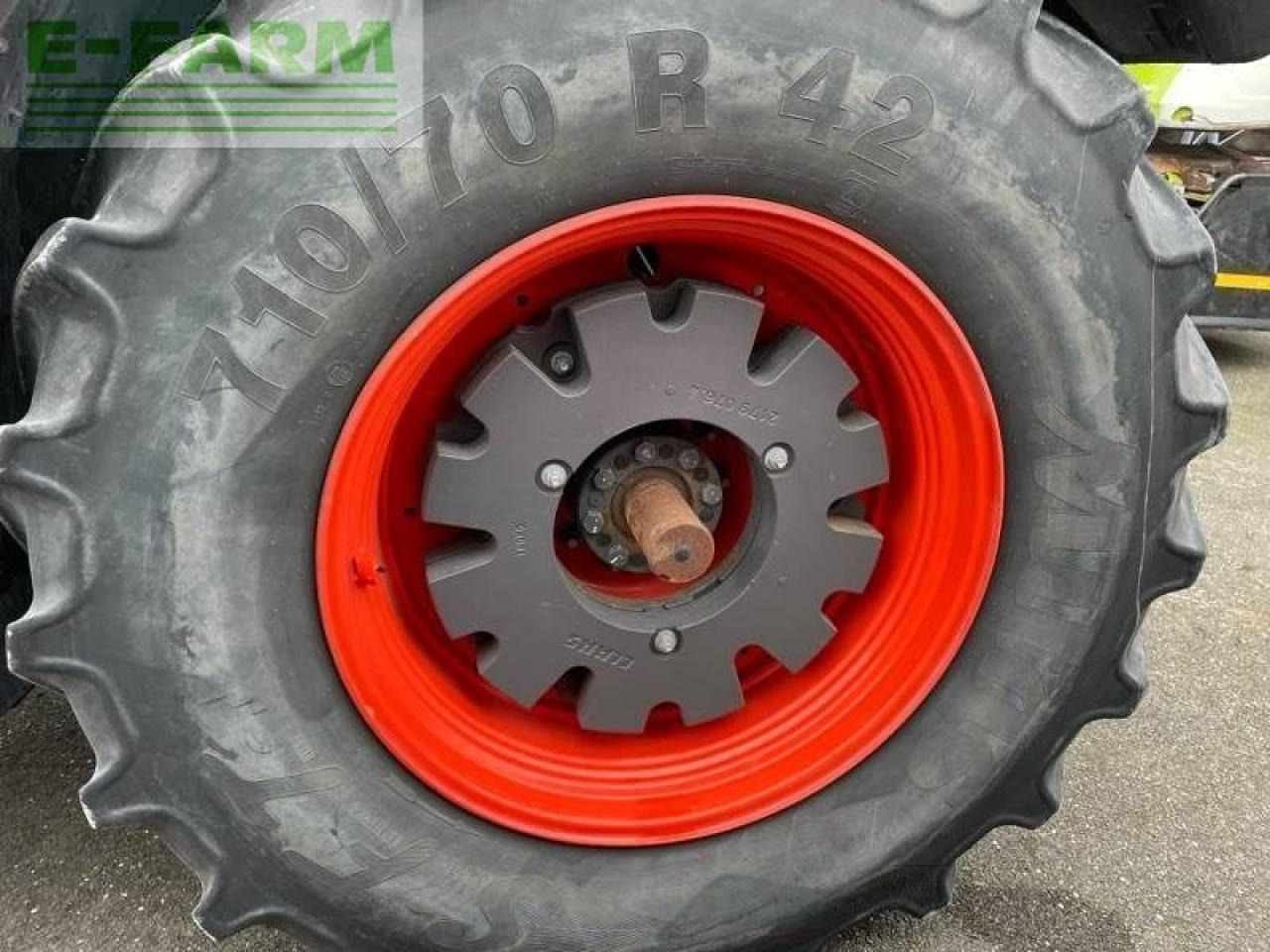 CLAAS axion 870 - Трактор: снимка 2 CLAAS axion 870 - Трактор: снимка 2