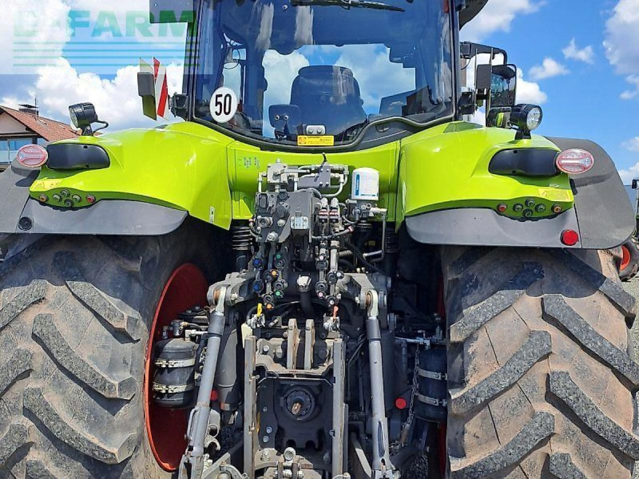 CLAAS axion 870 c-matic - Трактор: снимка 4 CLAAS axion 870 c-matic - Трактор: снимка 4