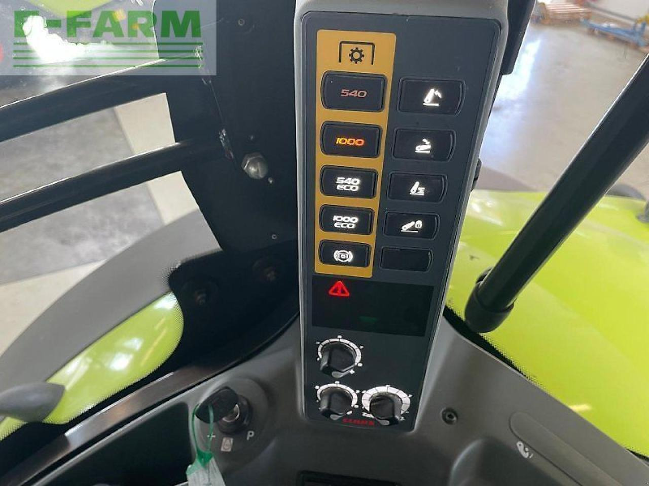 Трактор CLAAS axion 870 cmatic cebis CMATIC CEBIS: снимка 12 Трактор CLAAS axion 870 cmatic cebis CMATIC CEBIS: снимка 12