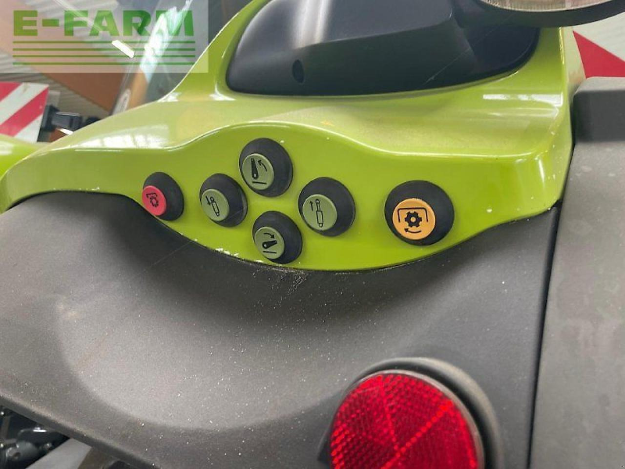 Трактор CLAAS axion 870 cmatic cebis CMATIC CEBIS: снимка 27 Трактор CLAAS axion 870 cmatic cebis CMATIC CEBIS: снимка 27