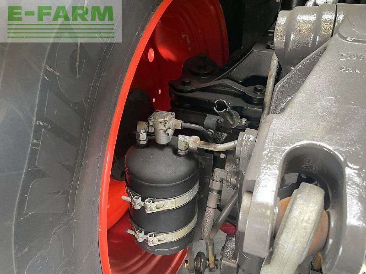 Трактор CLAAS axion 870 cmatic cebis CMATIC CEBIS: снимка 26 Трактор CLAAS axion 870 cmatic cebis CMATIC CEBIS: снимка 26