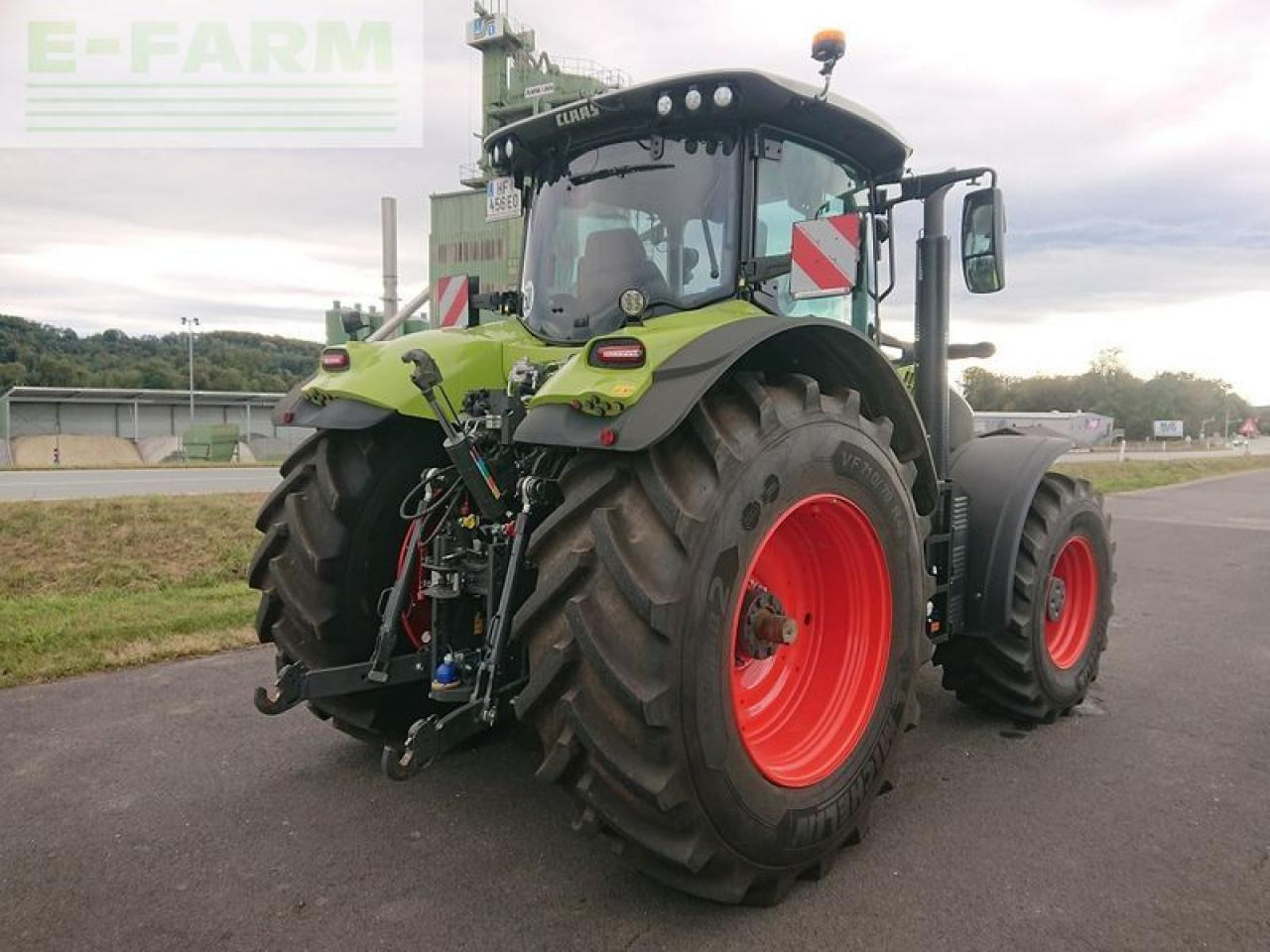 CLAAS axion 870 cmatic cebis CMATIC CEBIS - Трактор: снимка 3 CLAAS axion 870 cmatic cebis CMATIC CEBIS - Трактор: снимка 3