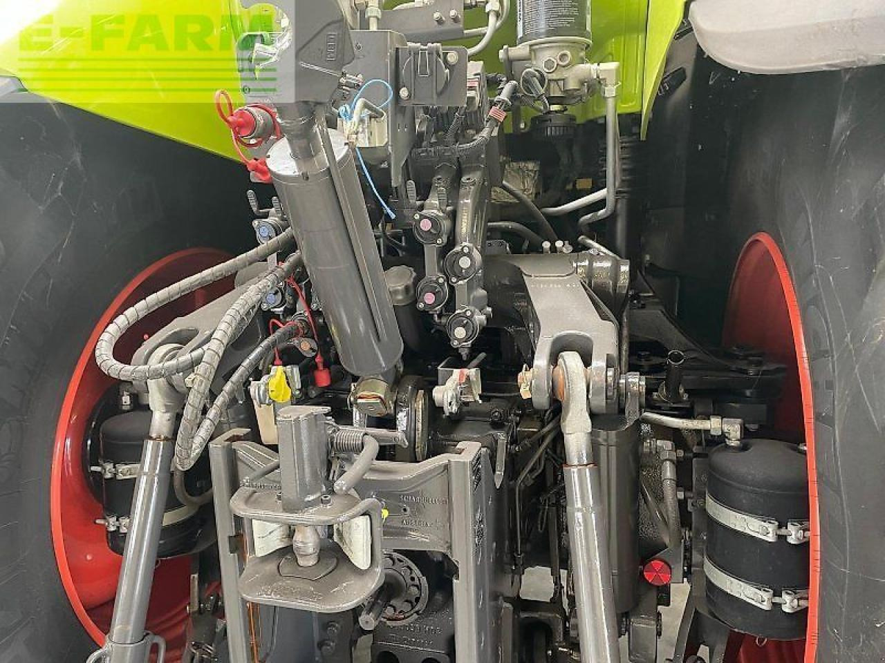 Трактор CLAAS axion 870 cmatic cebis CMATIC CEBIS: снимка 24 Трактор CLAAS axion 870 cmatic cebis CMATIC CEBIS: снимка 24