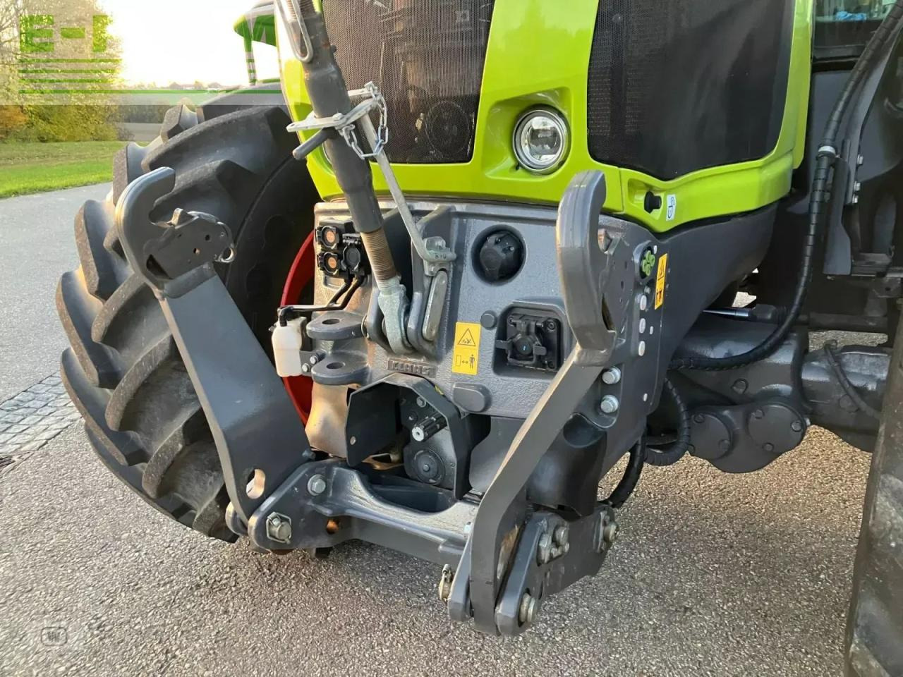 Трактор CLAAS axion 870 cmatic cebis CMATIC CEBIS: снимка 10 Трактор CLAAS axion 870 cmatic cebis CMATIC CEBIS: снимка 10