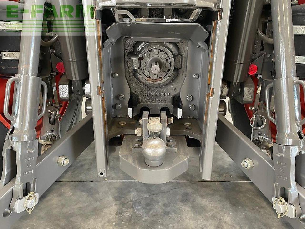 Трактор CLAAS axion 870 cmatic cebis CMATIC CEBIS: снимка 21 Трактор CLAAS axion 870 cmatic cebis CMATIC CEBIS: снимка 21