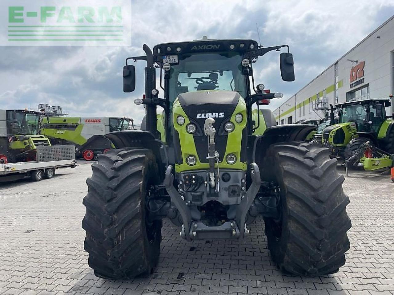 Трактор CLAAS axion 870 cmatic - stage v CMATIC: снимка 8
