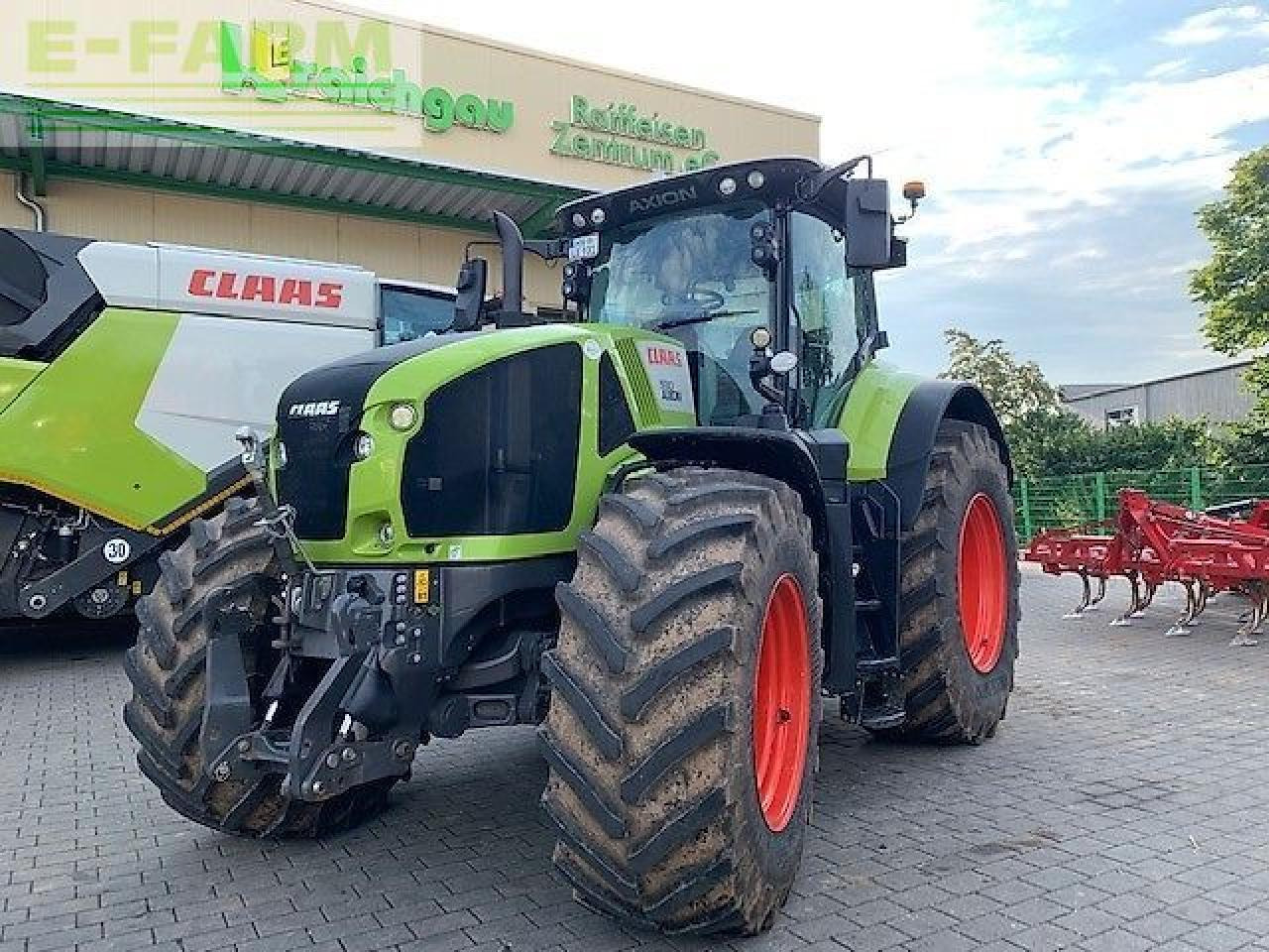 CLAAS axion 930 cmatic cebis CMATIC CEBIS - Трактор: снимка 2 CLAAS axion 930 cmatic cebis CMATIC CEBIS - Трактор: снимка 2