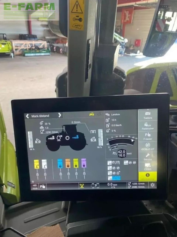 CLAAS axion 940 cmatic - Трактор: снимка 2 CLAAS axion 940 cmatic - Трактор: снимка 2