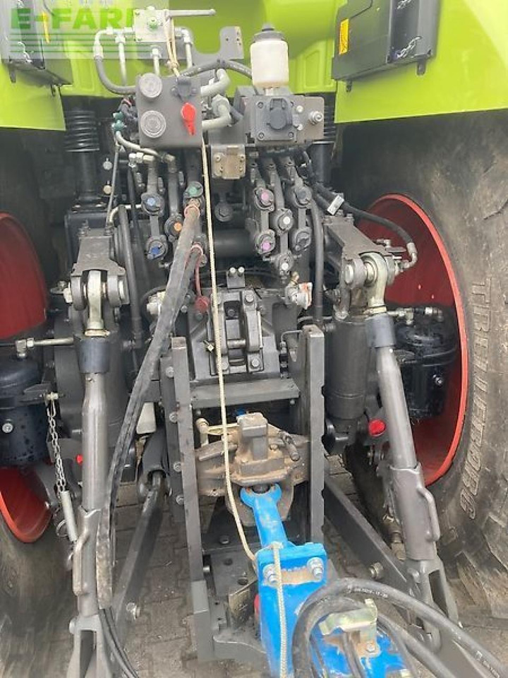 CLAAS axion 950 - Трактор: снимка 3 CLAAS axion 950 - Трактор: снимка 3