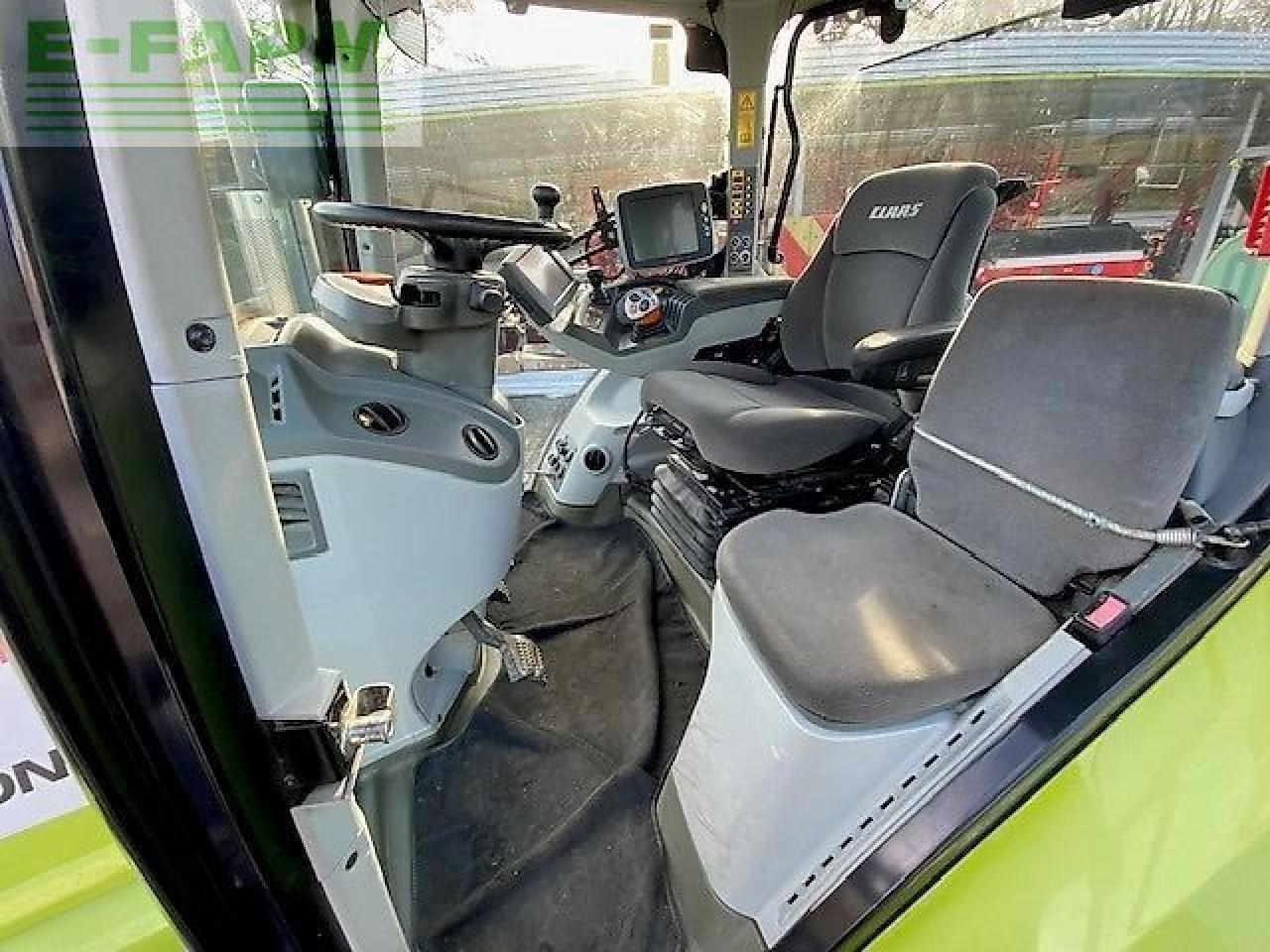 CLAAS axion 950 - Трактор: снимка 5 CLAAS axion 950 - Трактор: снимка 5