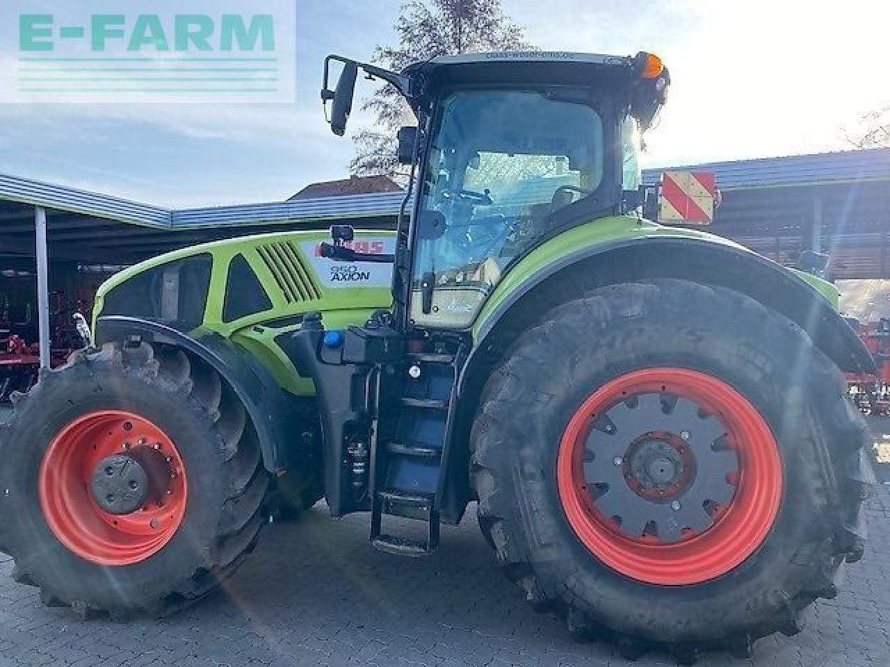 CLAAS axion 950 - Трактор: снимка 1 CLAAS axion 950 - Трактор: снимка 1