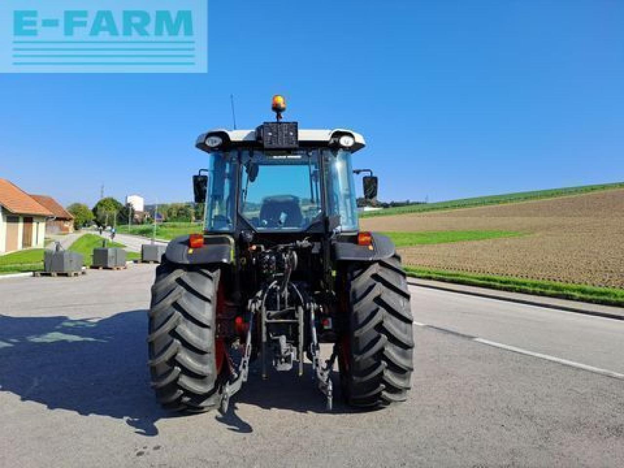 CLAAS axos 240 - Трактор: снимка 4 CLAAS axos 240 - Трактор: снимка 4