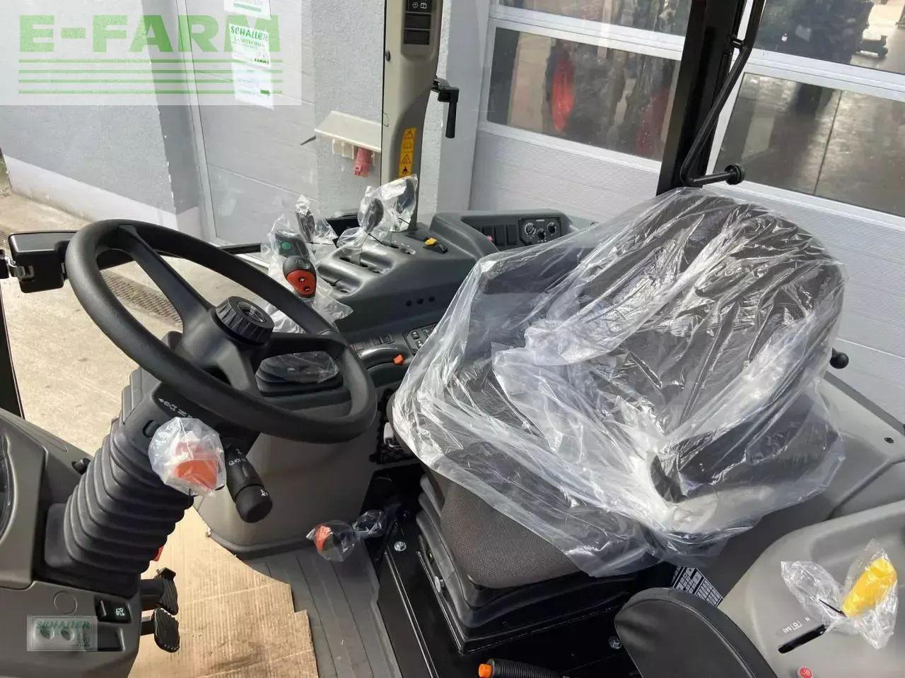 CLAAS axos 240 - Трактор: снимка 5 CLAAS axos 240 - Трактор: снимка 5