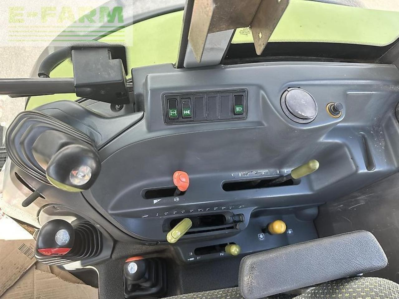 CLAAS celtis 456 rx comfort stoll fz 30 - Трактор: снимка 5 CLAAS celtis 456 rx comfort stoll fz 30 - Трактор: снимка 5