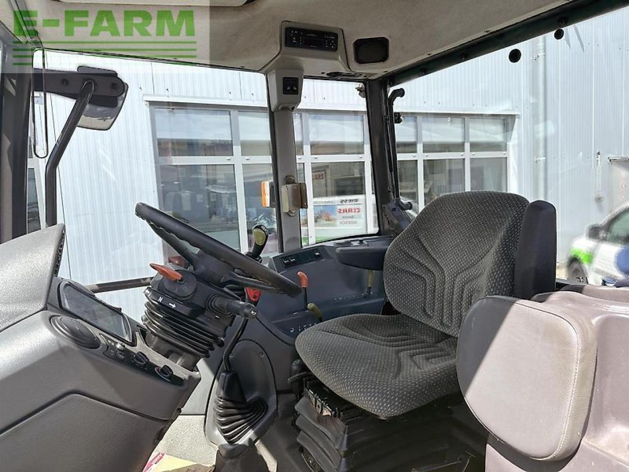 CLAAS celtis 456 rx comfort stoll fz 30 - Трактор: снимка 4 CLAAS celtis 456 rx comfort stoll fz 30 - Трактор: снимка 4