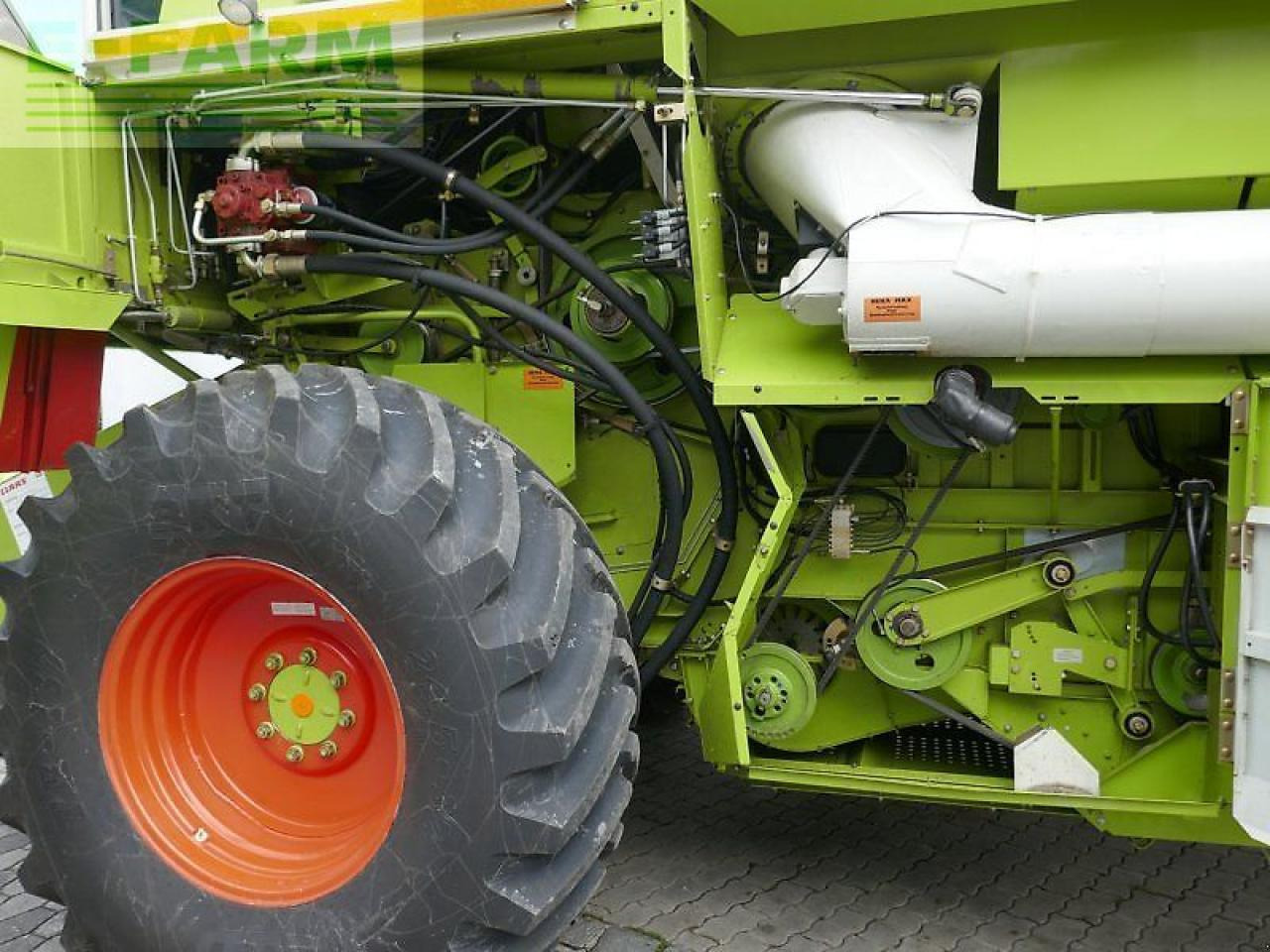 CLAAS dominator 208 mega - sofort verfügbar! - Зърнокомбайн: снимка 5 CLAAS dominator 208 mega - sofort verfügbar! - Зърнокомбайн: снимка 5