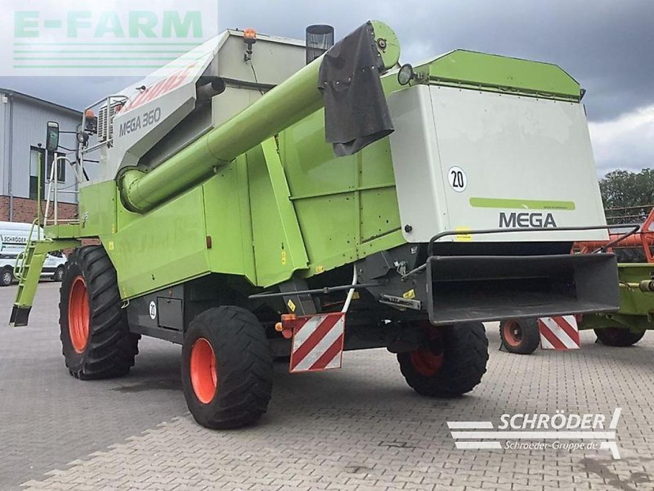 CLAAS dominator 360 mega + c 600 schneidwerk - Зърнокомбайн: снимка 3 CLAAS dominator 360 mega + c 600 schneidwerk - Зърнокомбайн: снимка 3