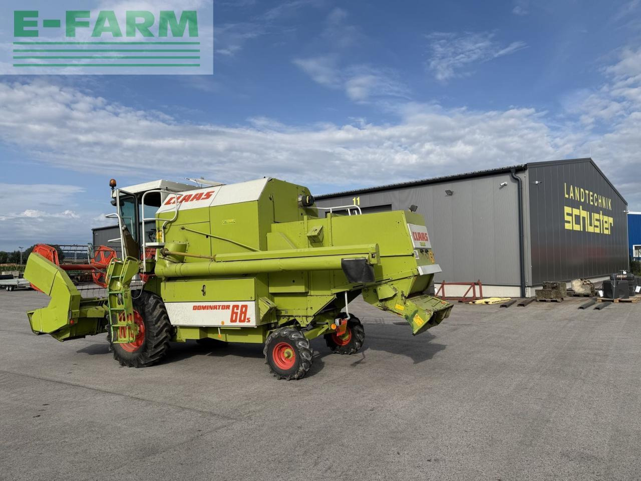 CLAAS dominator 68 s - Зърнокомбайн: снимка 3 CLAAS dominator 68 s - Зърнокомбайн: снимка 3
