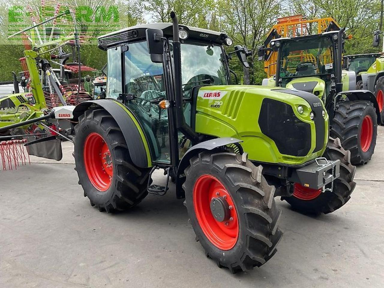 CLAAS elios 210 kabine classic - Трактор: снимка 4 CLAAS elios 210 kabine classic - Трактор: снимка 4