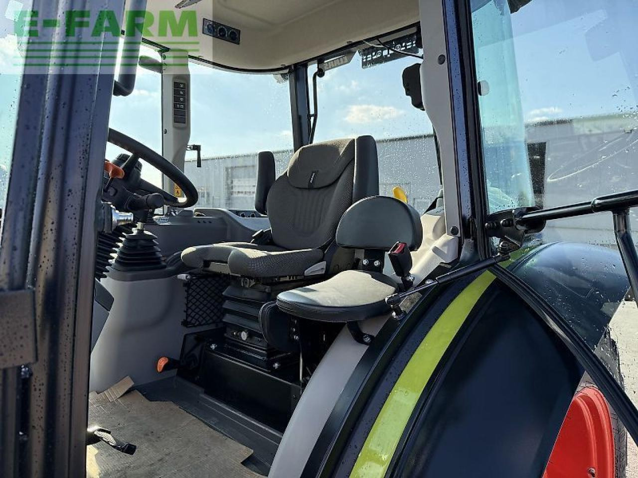 CLAAS elios 320 - Трактор: снимка 5 CLAAS elios 320 - Трактор: снимка 5