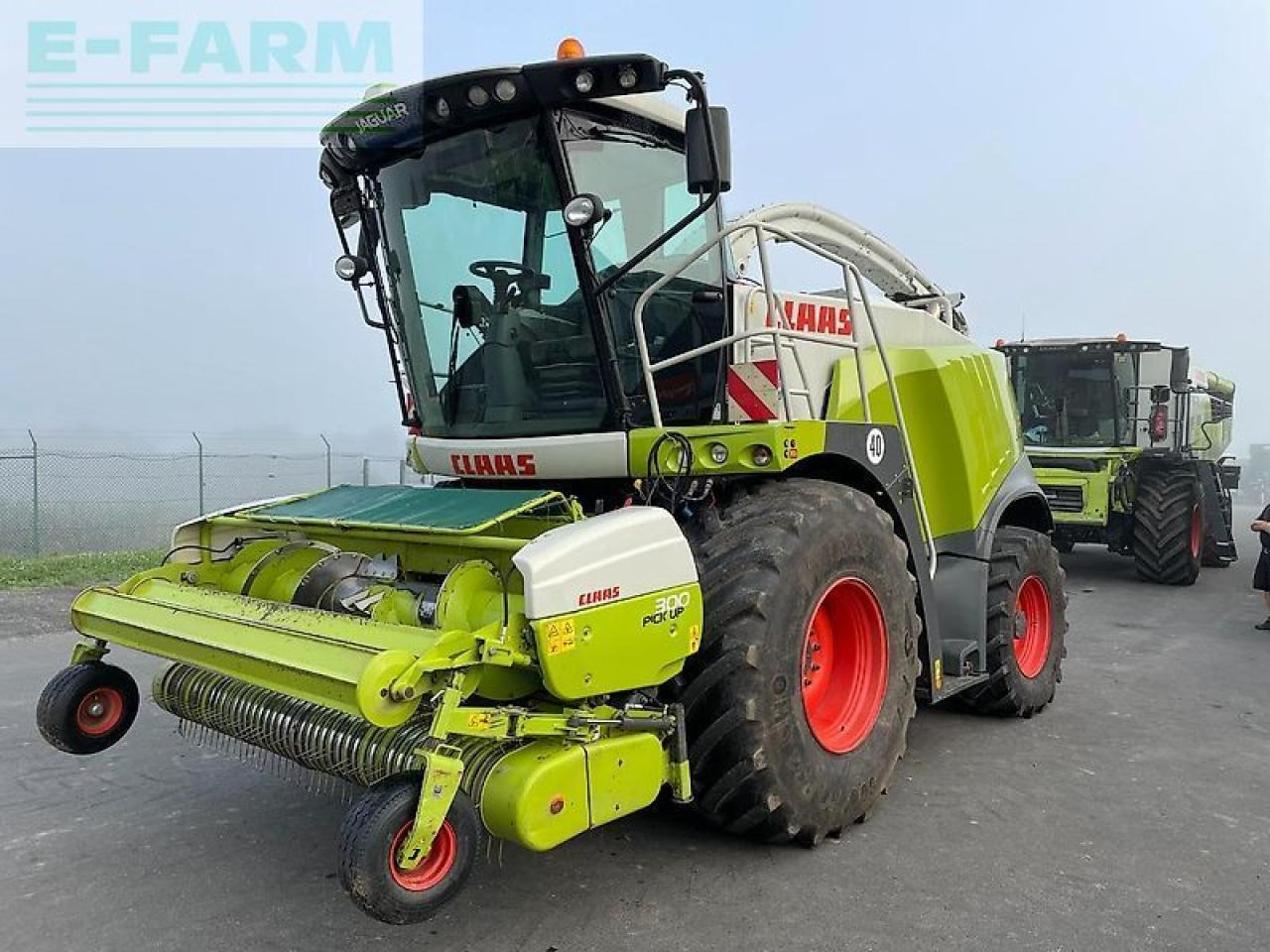 CLAAS jaguar 950 497 allrad mit pick-up - Силажокомбайн: снимка 2 CLAAS jaguar 950 497 allrad mit pick-up - Силажокомбайн: снимка 2