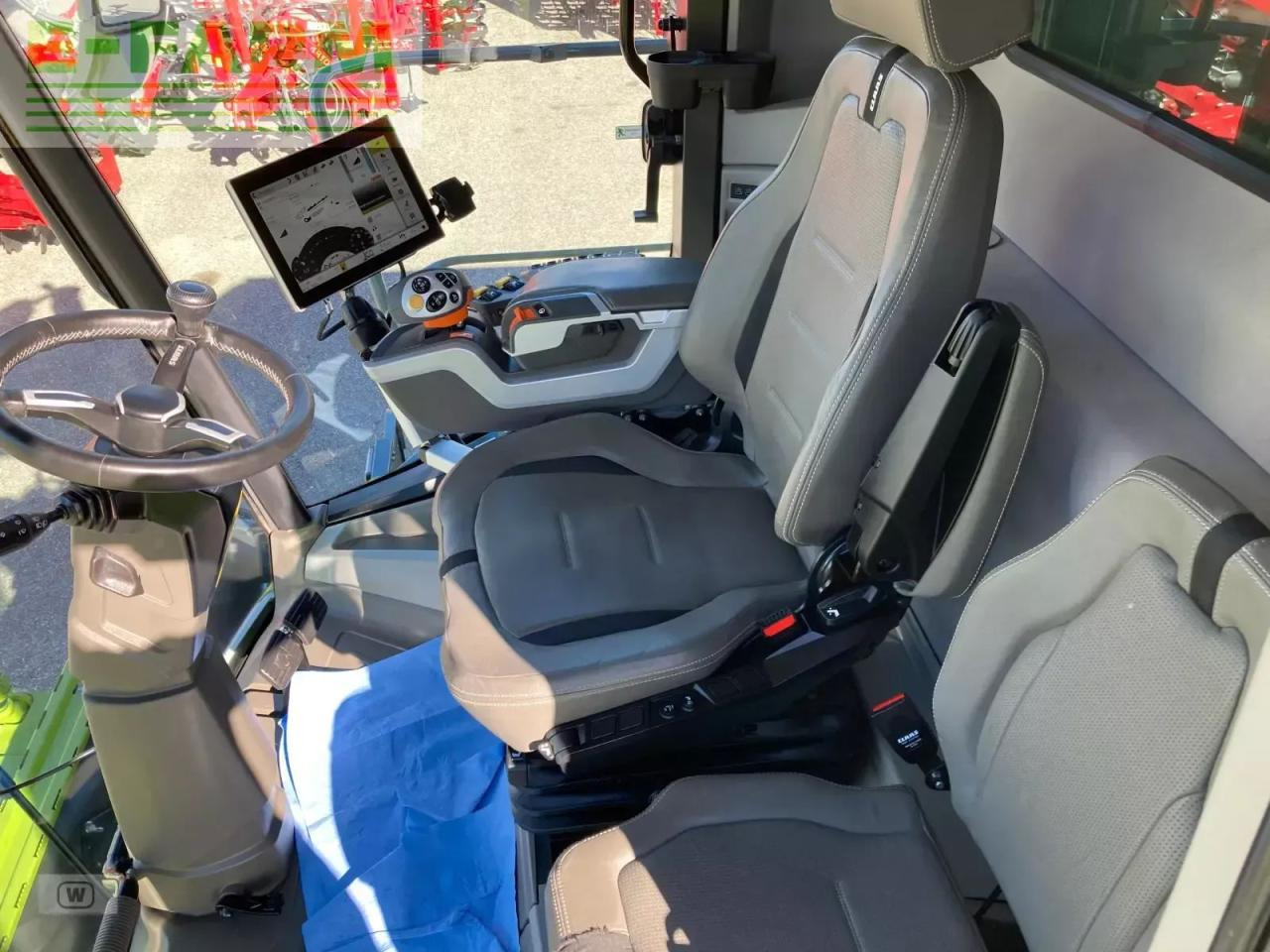 Зърнокомбайн CLAAS lexion 5400: снимка 25 Зърнокомбайн CLAAS lexion 5400: снимка 25