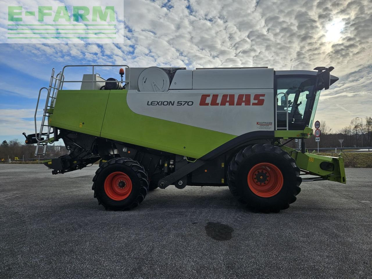 CLAAS lexion 570 - Зърнокомбайн: снимка 4 CLAAS lexion 570 - Зърнокомбайн: снимка 4