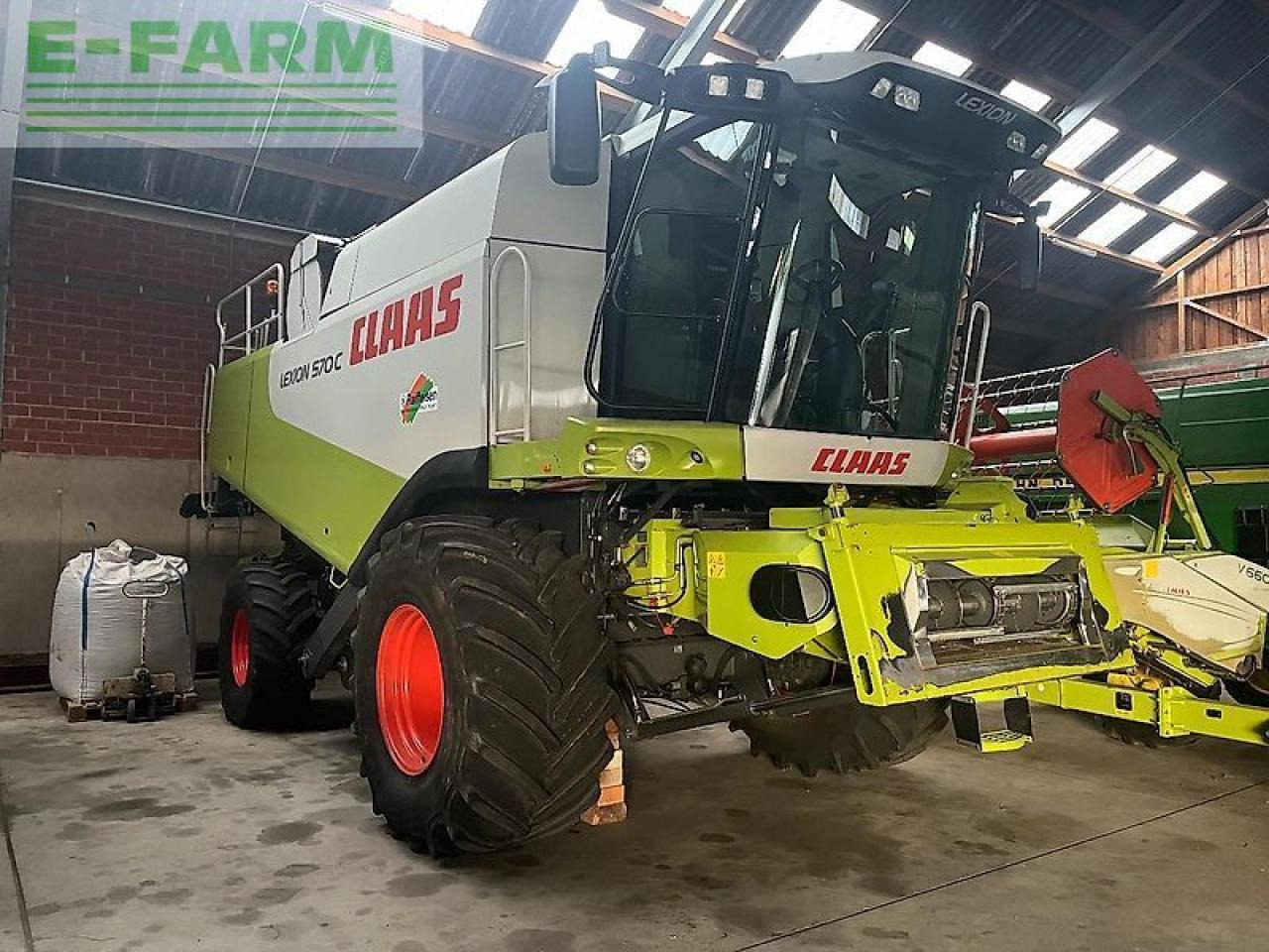 CLAAS lexion 570 c 4-trac - Зърнокомбайн: снимка 1 CLAAS lexion 570 c 4-trac - Зърнокомбайн: снимка 1