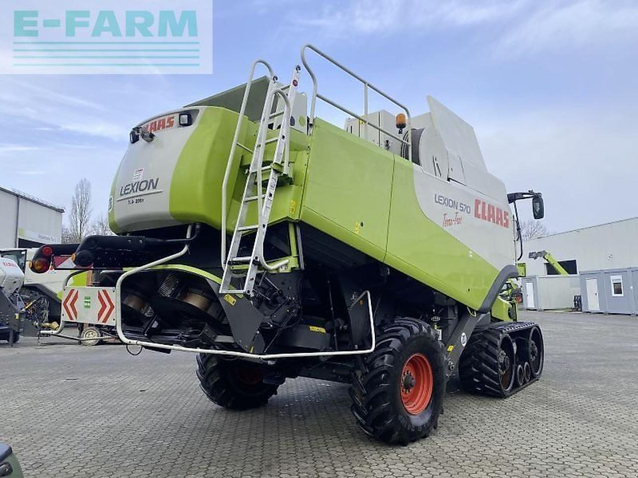 CLAAS lexion 570 tt mit v900+tw - Зърнокомбайн: снимка 2 CLAAS lexion 570 tt mit v900+tw - Зърнокомбайн: снимка 2