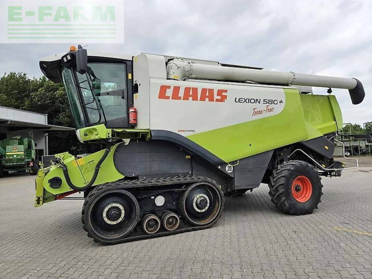 CLAAS lexion 580 tt plus - Зърнокомбайн: снимка 1 CLAAS lexion 580 tt plus - Зърнокомбайн: снимка 1