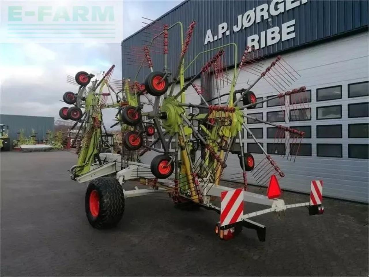 CLAAS liner 3500 rotorriver - Гребло/ Сенообръщачка: снимка 3 CLAAS liner 3500 rotorriver - Гребло/ Сенообръщачка: снимка 3
