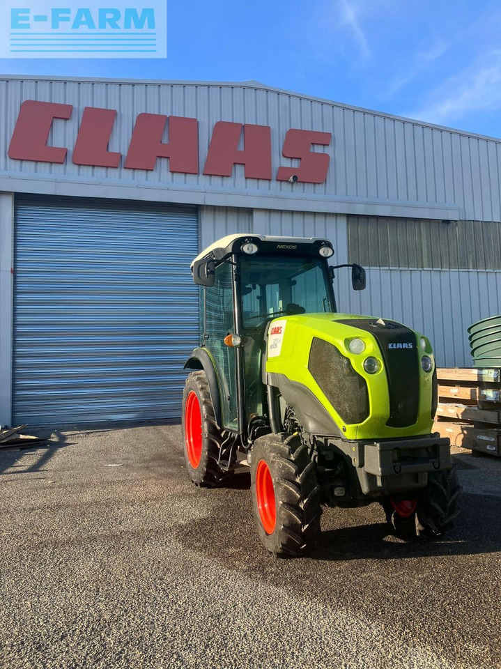 CLAAS nexos 220 ve cabine 4rm - Трактор: снимка 1 CLAAS nexos 220 ve cabine 4rm - Трактор: снимка 1