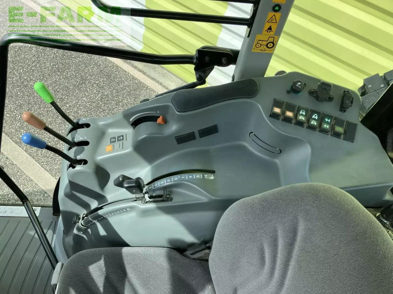 Трактор CLAAS nexos 230 vl proactiv isc* VL: снимка 8