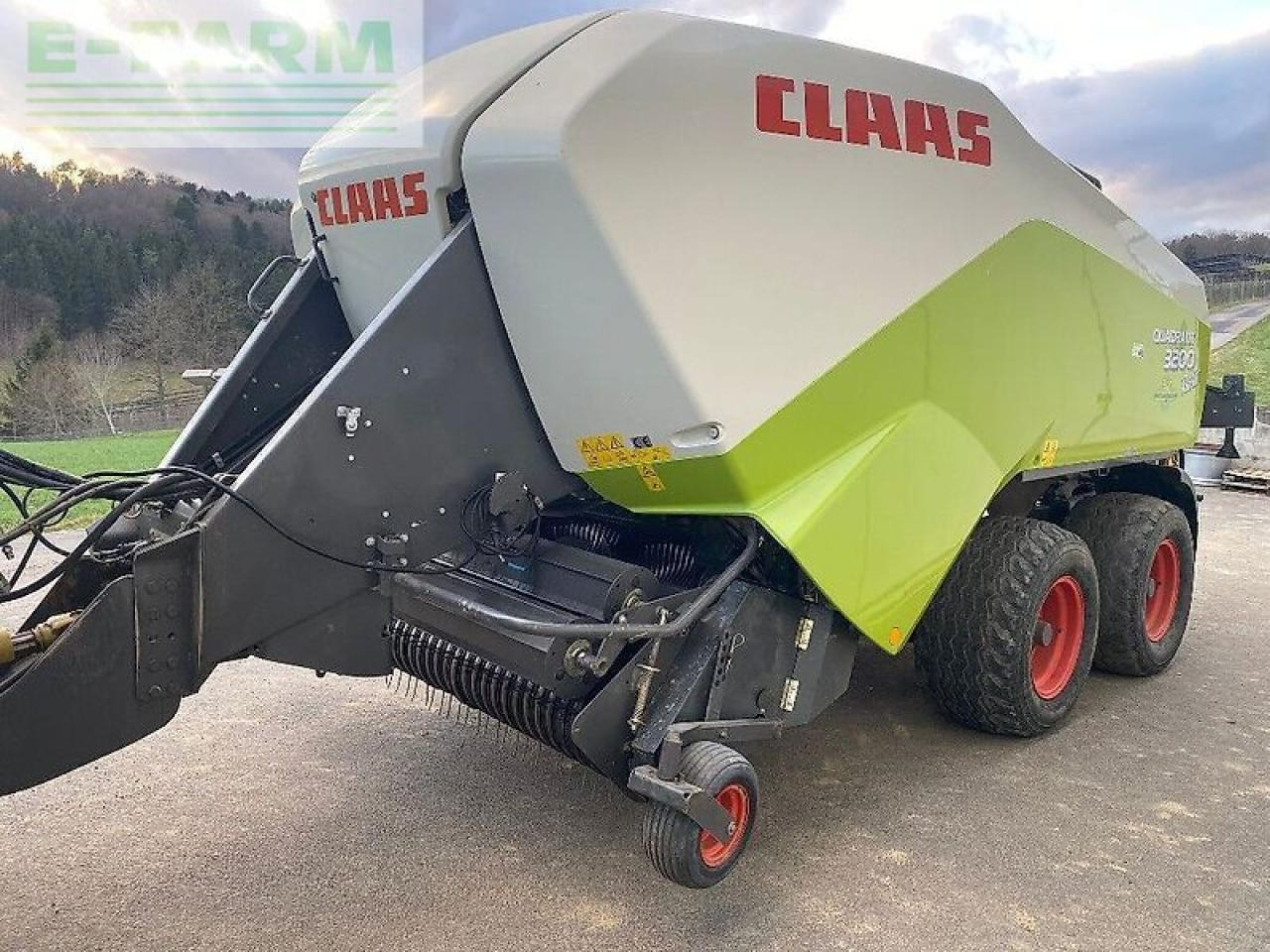 CLAAS quadrant 3200 rc - Сламопреса за квадратни бали: снимка 2 CLAAS quadrant 3200 rc - Сламопреса за квадратни бали: снимка 2