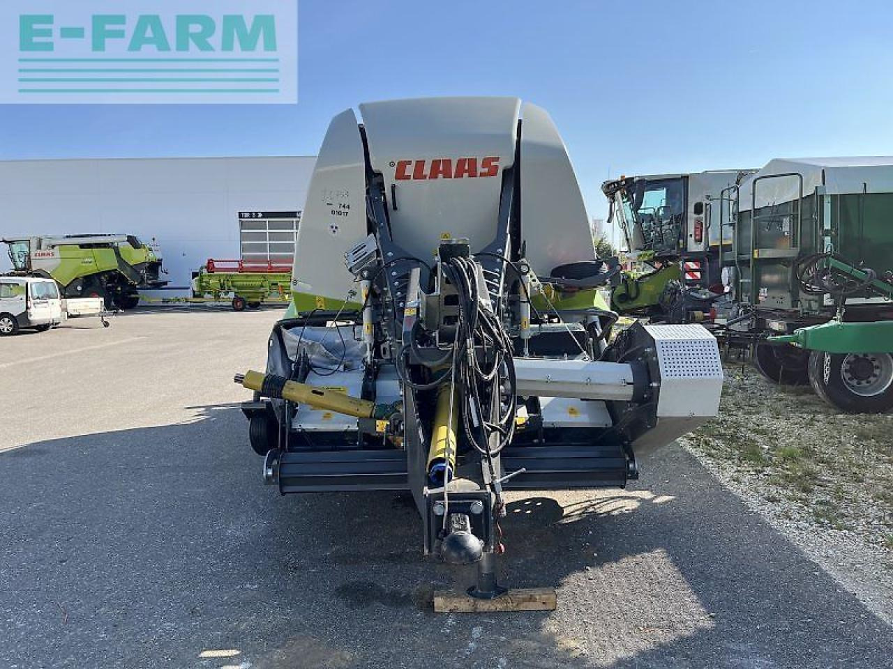 CLAAS quadrant 3200 rc tandem krassort vorabuhäcksler - Сламопреса за квадратни бали: снимка 2 CLAAS quadrant 3200 rc tandem krassort vorabuhäcksler - Сламопреса за квадратни бали: снимка 2