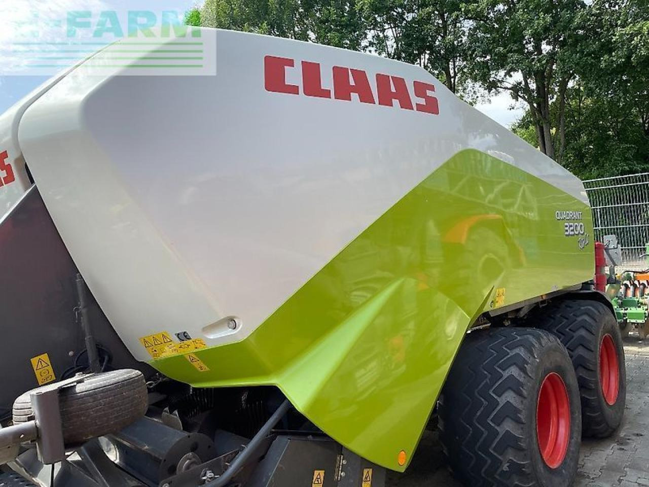 CLAAS quadrant 3200 roto cut - Сламопреса за квадратни бали: снимка 1 CLAAS quadrant 3200 roto cut - Сламопреса за квадратни бали: снимка 1