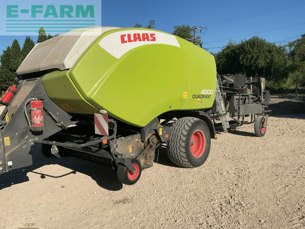 CLAAS quadrant 4000 - Сламопреса за квадратни бали: снимка 1 CLAAS quadrant 4000 - Сламопреса за квадратни бали: снимка 1