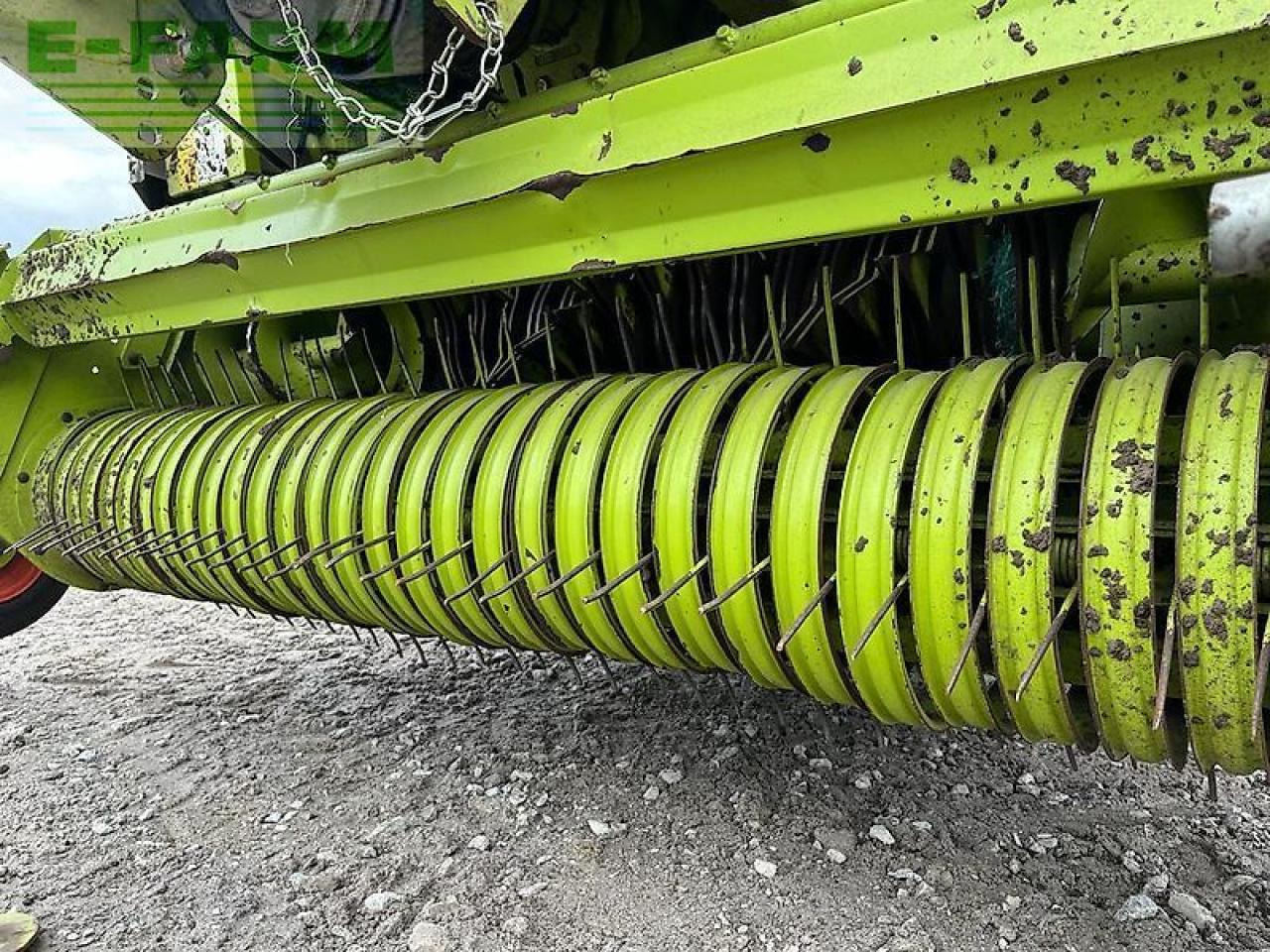 CLAAS rollant 255 rc uniwrap - Сламопреса за квадратни бали: снимка 4 CLAAS rollant 255 rc uniwrap - Сламопреса за квадратни бали: снимка 4