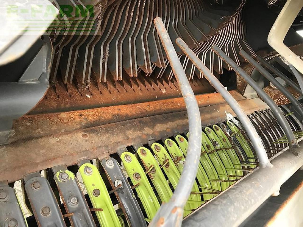 CLAAS rollant uniwrap 455 - Сламопреса за квадратни бали: снимка 3 CLAAS rollant uniwrap 455 - Сламопреса за квадратни бали: снимка 3